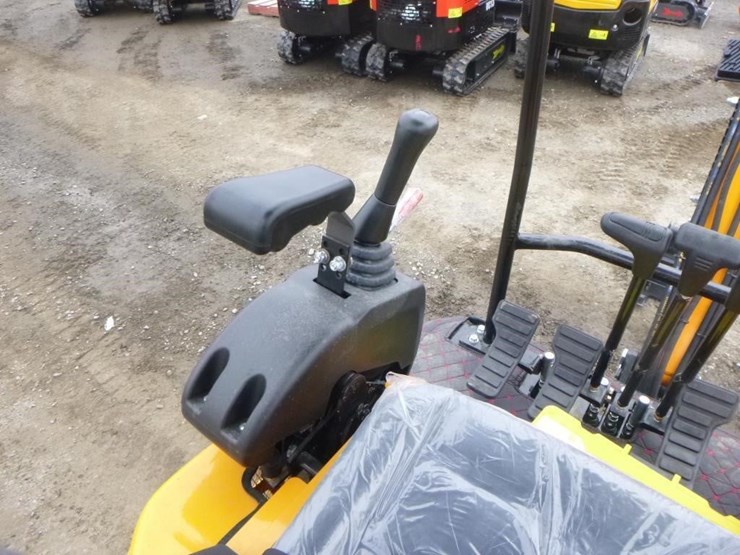 2025-vicsec-vc15p-hydraulic-excavator-image-21