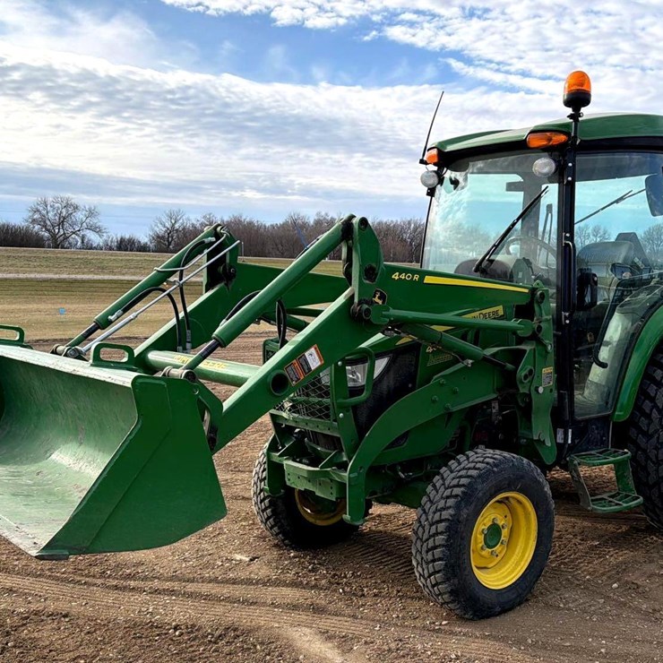 2021 JOHN DEERE 4066R