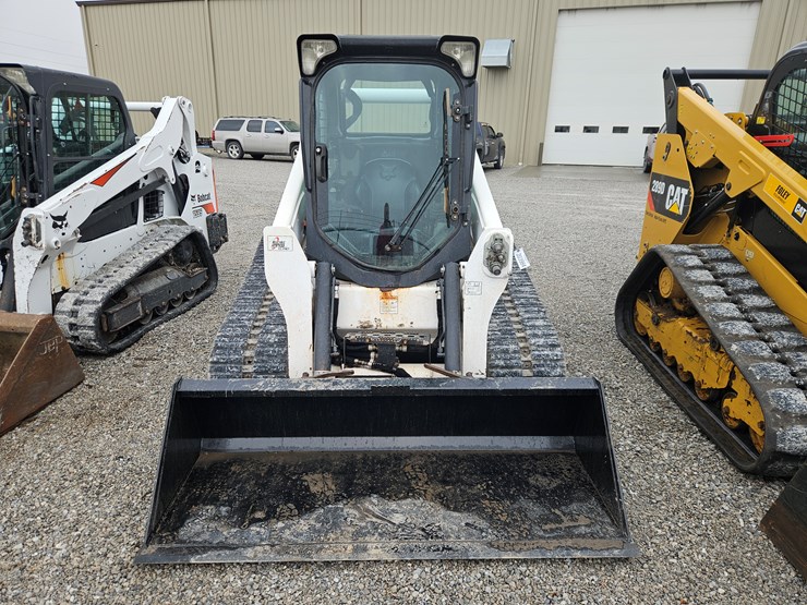 2018-bobcat-t740-image-2
