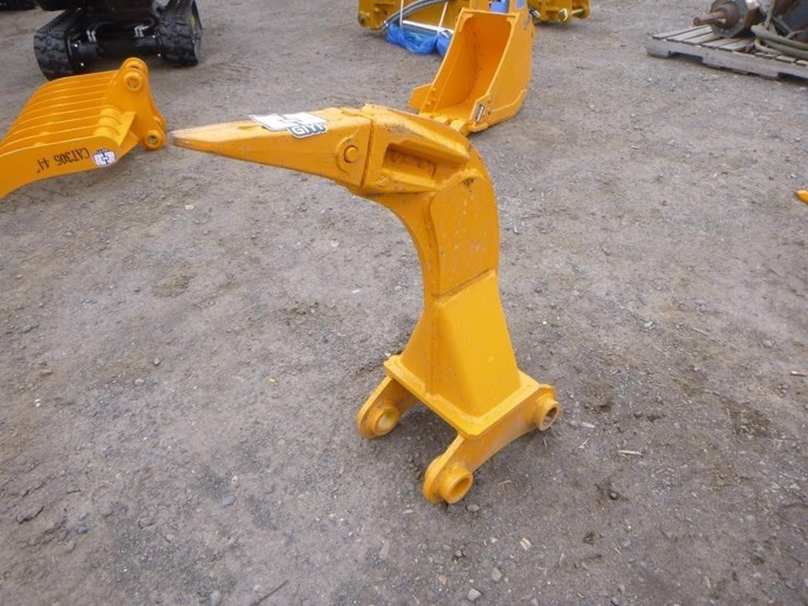 caterpillar-305-image-1