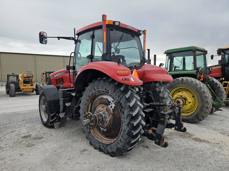 2009-case-ih-magnum-210-image-12