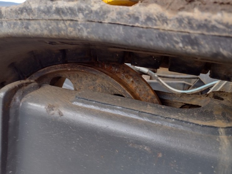 new-holland-ec25-image-32