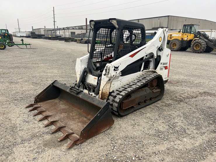 2020-bobcat-t595-image-22