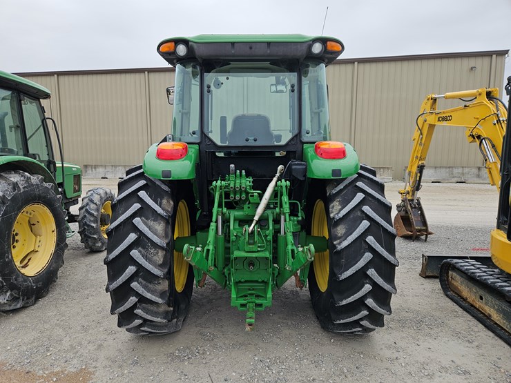 2017-john-deere-6120e-image-12