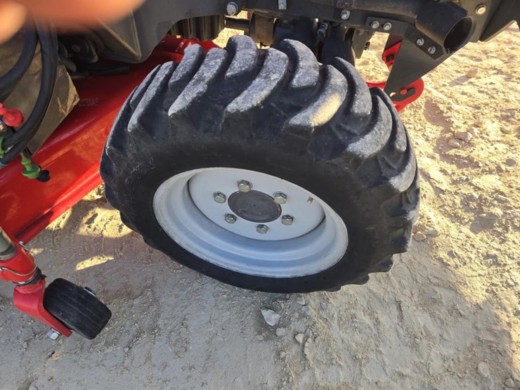 2021-massey-ferguson-1840m-image-14