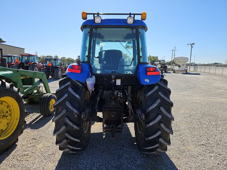 #203831-•-new-holland-td95-tractor-image-13