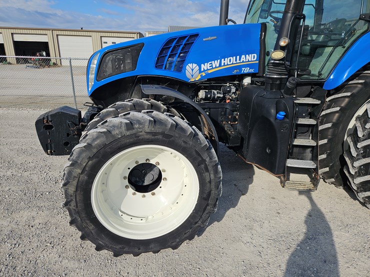 2015-new-holland-t8.410-image-4