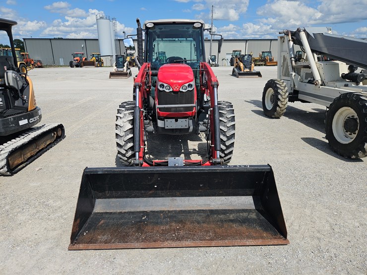 2014-massey-ferguson-4610-image-2