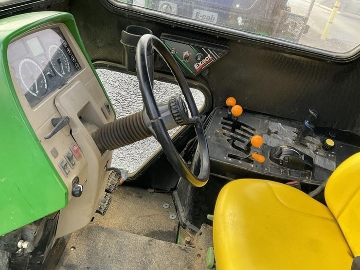 john-deere-6125m-image-21