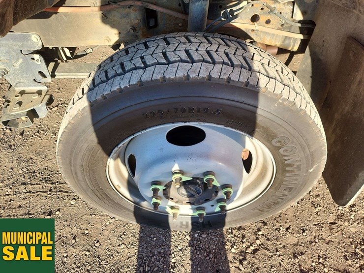 2004-ford-f450-image-28