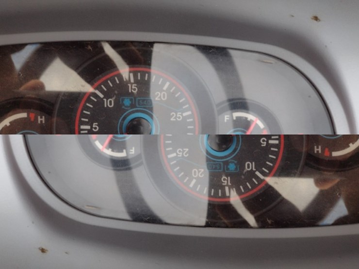 new-holland-boomer-37-image-6