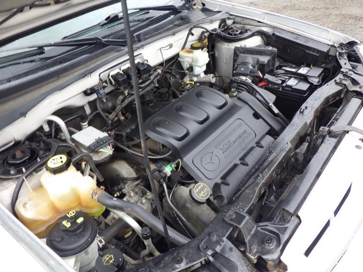 2005-mazda-tribute-image-11