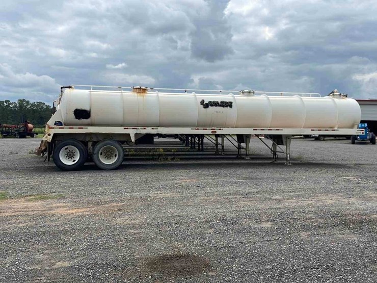 2011-jack-county-130-bbl-vacuum-trailer-image-7