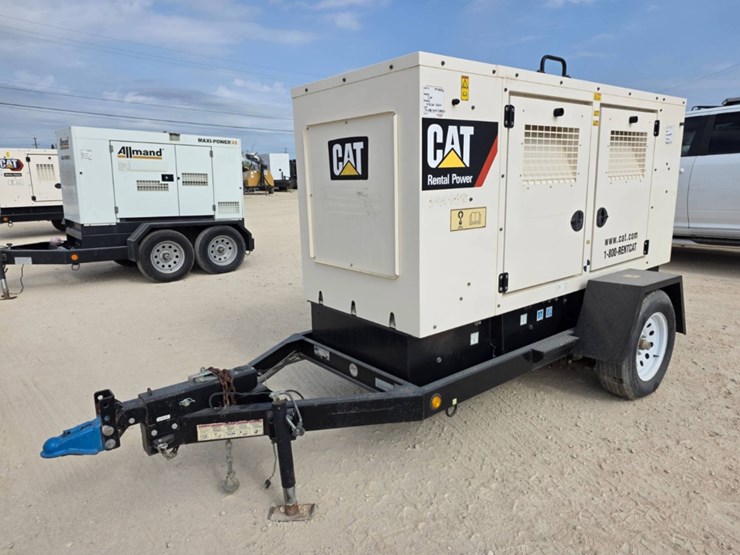 2019-caterpillar-xq60-image-1