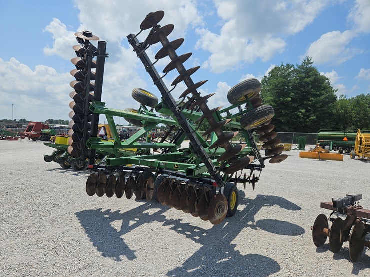 john-deere-630-image-10