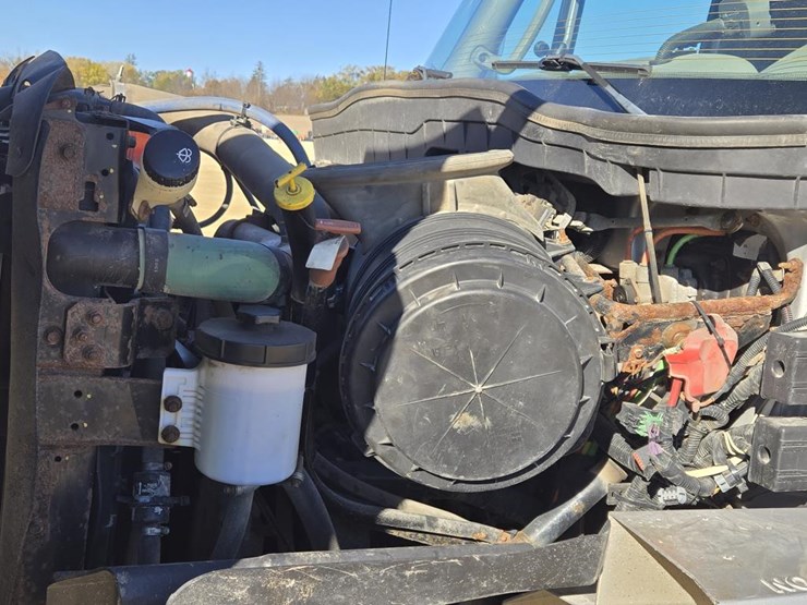 2014-international-7400-image-15