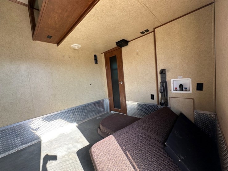 2013-xlr-thunderbolt-35x14-5th-wheel-camper-image-13