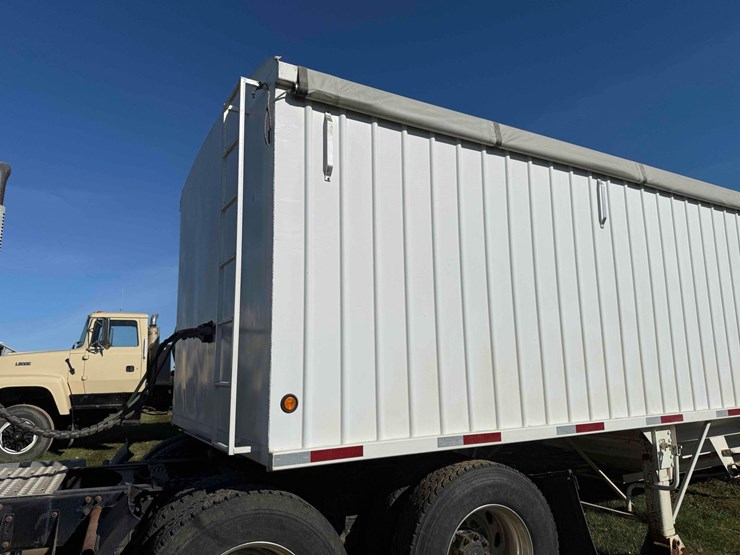 agri-trader-hopper-bottom-image-22