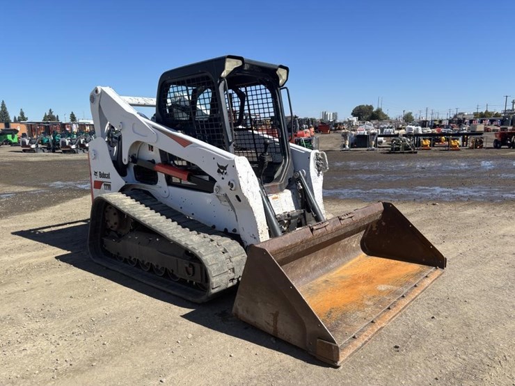2016-bobcat-t770-image-2