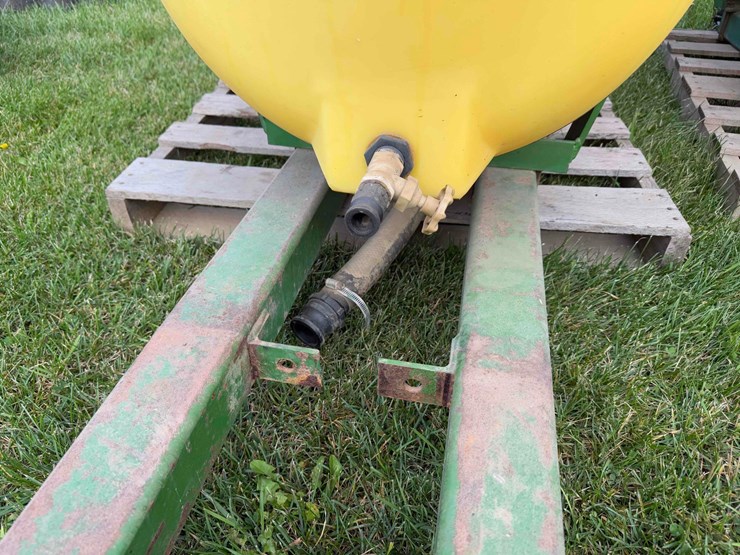 250-gal-top-air-saddle-tanks-image-9