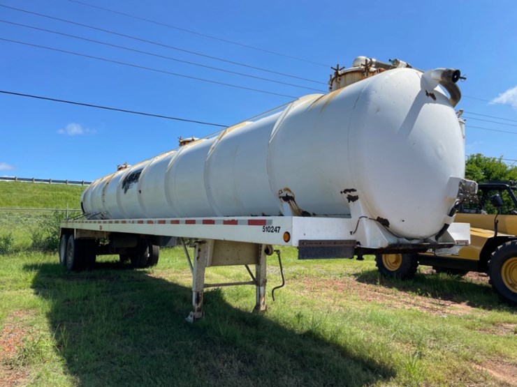 2012-jack-county-130-bbl-vacuum-trailer-image-2