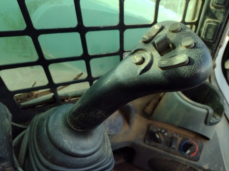 bobcat-t770-image-12