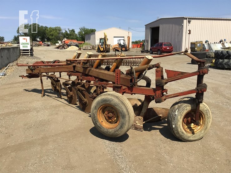 international-720-image-7