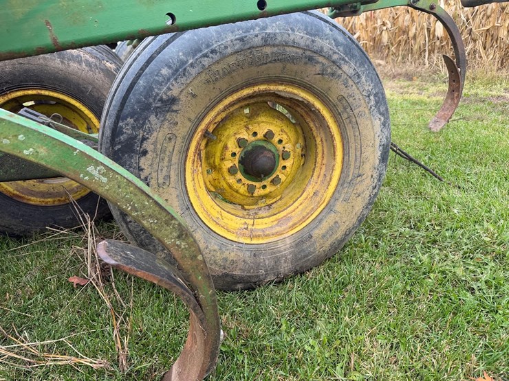 17-shank-john-deere-disc-chisel-image-14