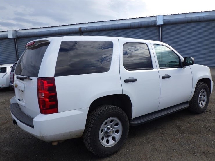 2014-chevrolet-tahoe-image-3