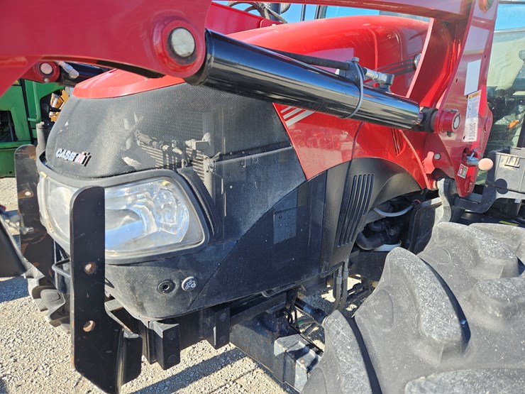 case-ih-farmall-120c-image-7