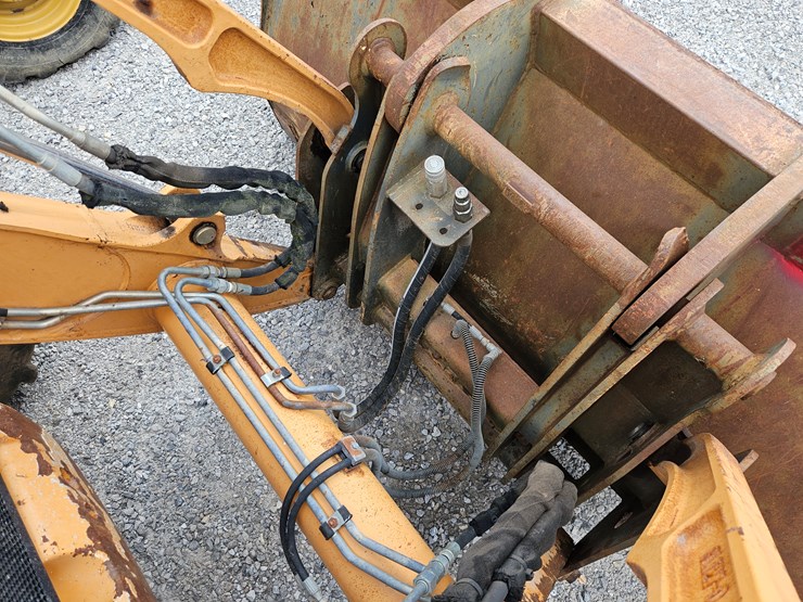 2012-case-580sn-image-8