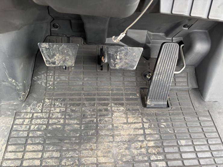 2021-caterpillar-gp30n-image-27