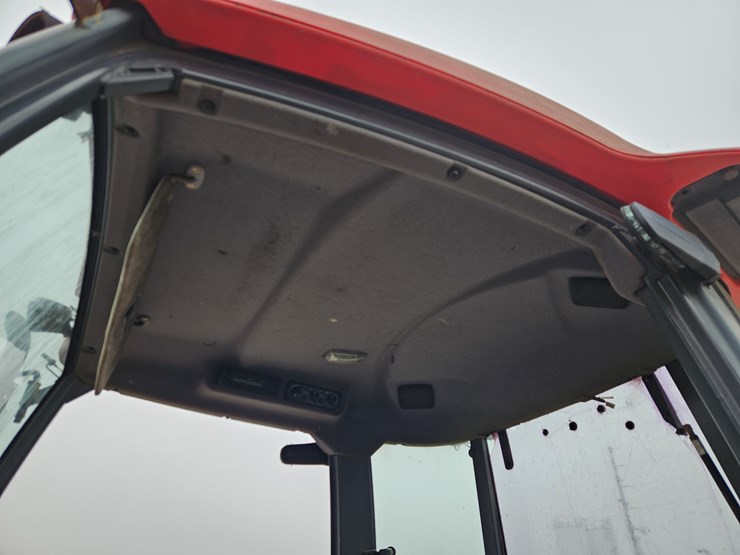 2008-kubota-m7040-image-15