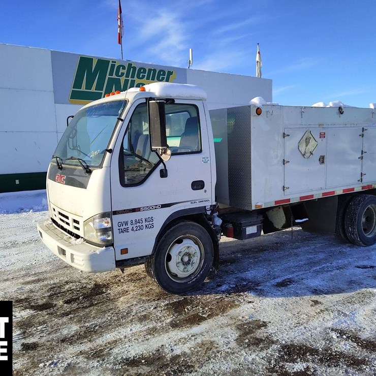 2007 GMC W5500