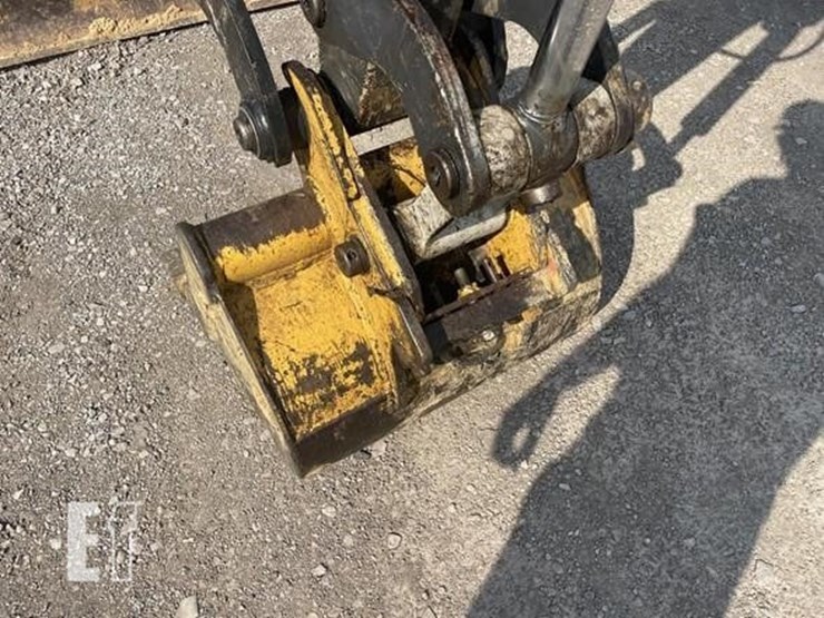 2012-deere-35d-image-4