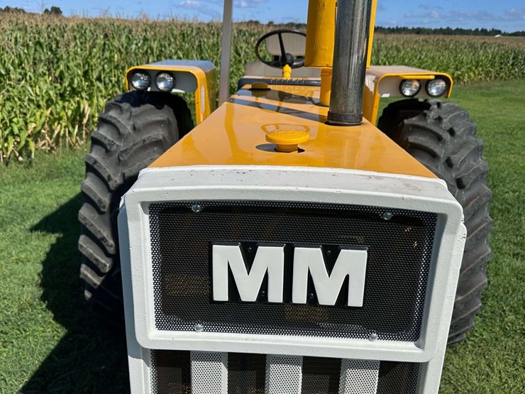 minneapolis-moline-g940-image-8