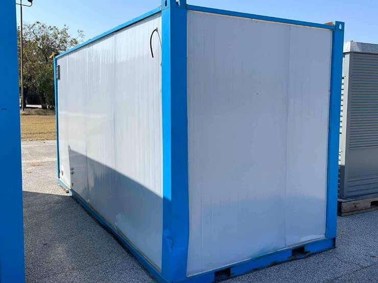 portable-office-with-bathroom-image-2