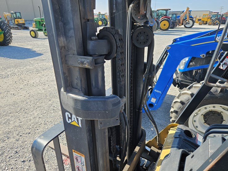 caterpillar-c6000-image-6