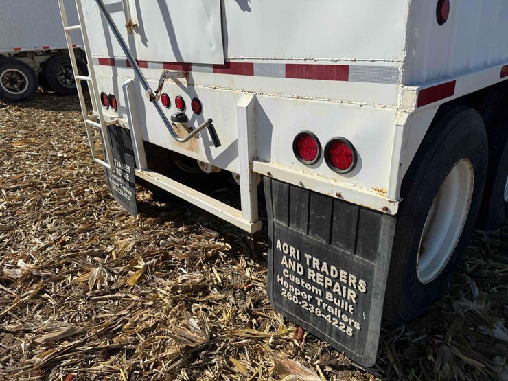 agri-trader-hopper-bottom-image-13