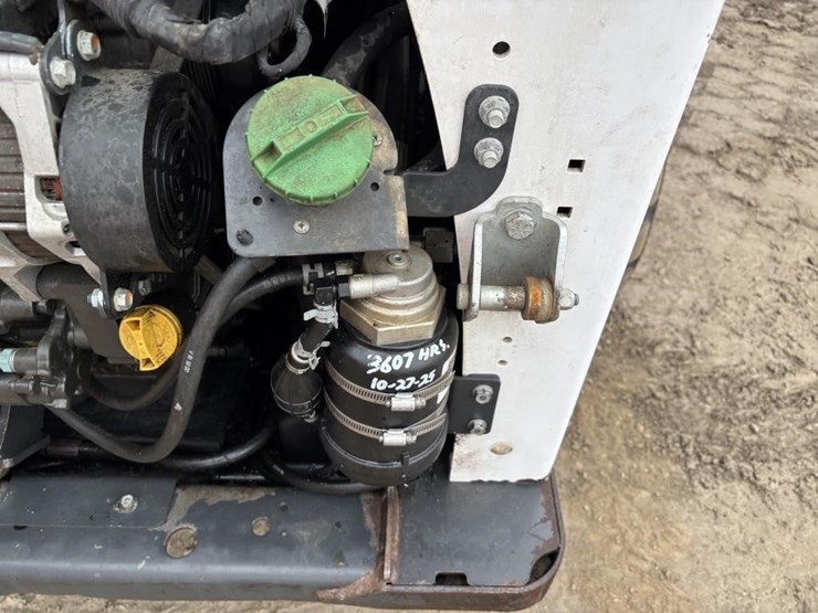 2019-bobcat-s630-image-34