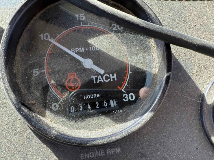 willmar-8400-sprayer-image-43