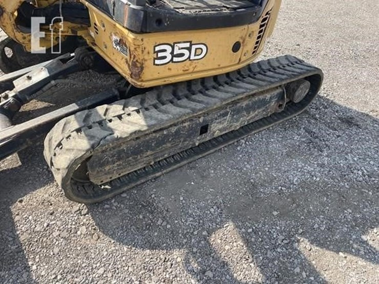 2012-deere-35d-image-9