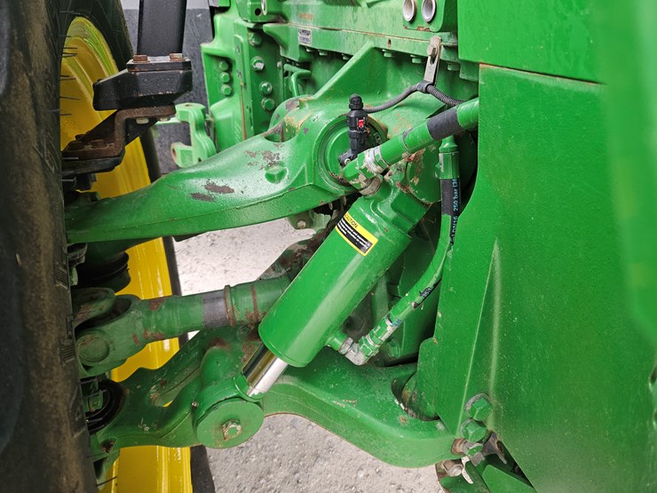 2014-john-deere-8345r-image-3