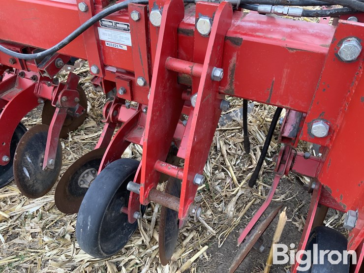 krause-4712df3-12r30-cultivator-image-13