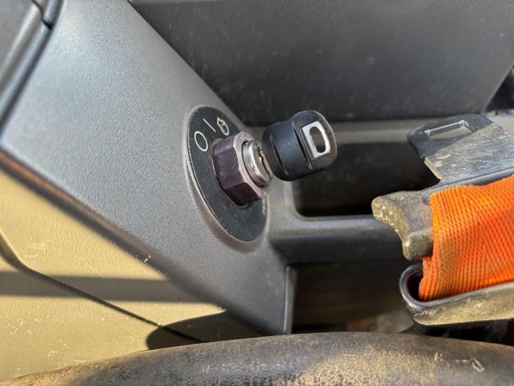 2021-caterpillar-302.7cr-image-38