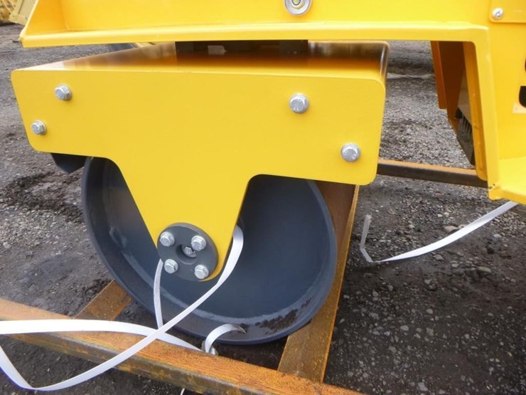 sdlool-sl850-tandem-vibratory-roller-image-11