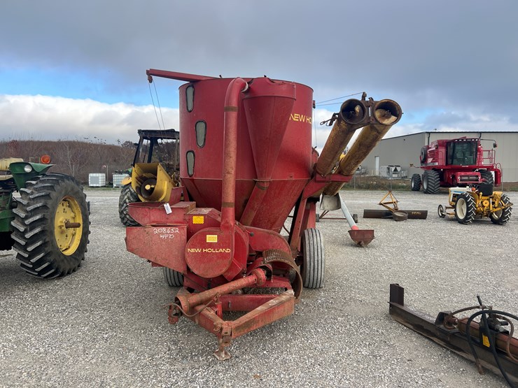 new-holland-357-image-2