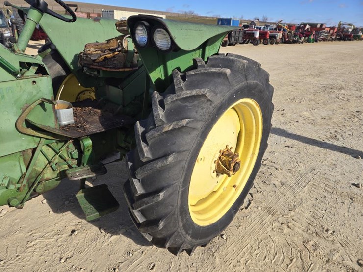 john-deere-2010-image-6