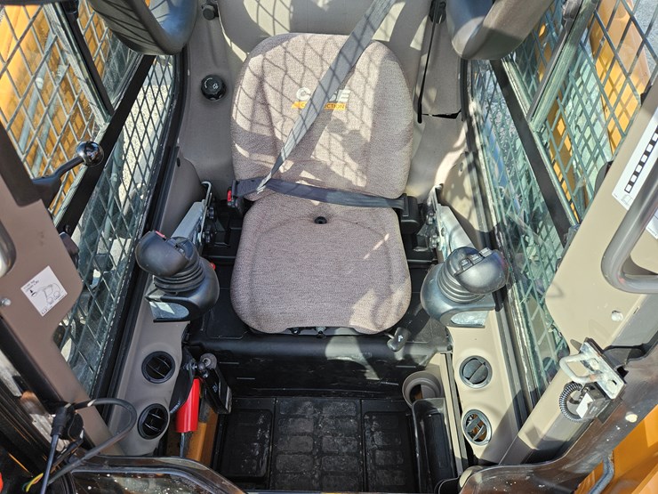 2012-case-sv250-image-9