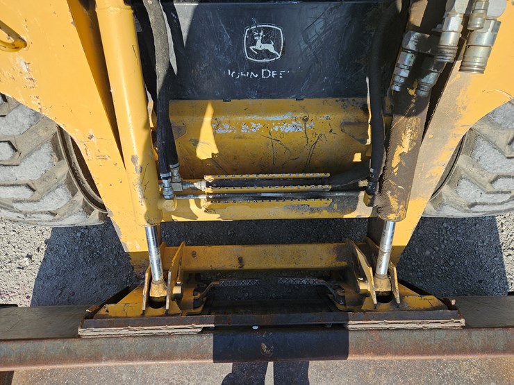 2006-john-deere-328-image-5